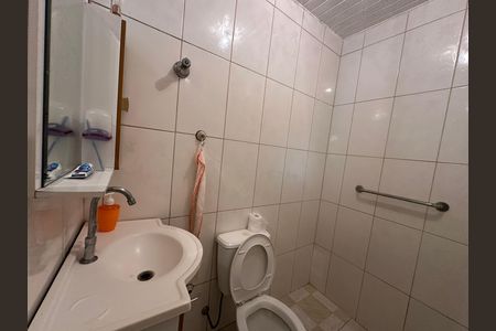 Casa à venda com 121m², 2 quartos e 2 vagas Casa à venda com 121m², 2 quartos e 2 vagasBanheiro