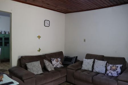 Casa à venda com 121m², 2 quartos e 2 vagas Casa à venda com 121m², 2 quartos e 2 vagasSala