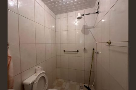 Casa à venda com 121m², 2 quartos e 2 vagas Casa à venda com 121m², 2 quartos e 2 vagasBanheiro
