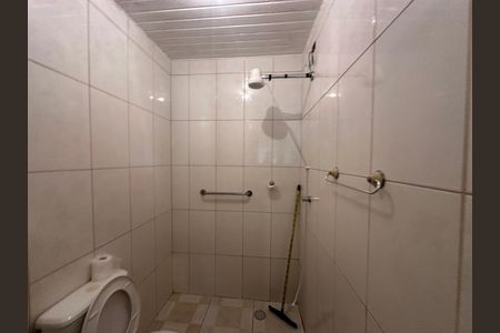 Casa à venda com 121m², 2 quartos e 2 vagas Casa à venda com 121m², 2 quartos e 2 vagasBanheiro