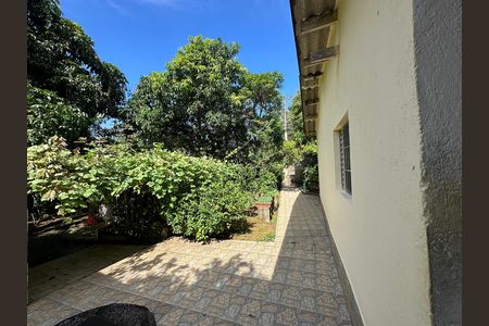 Casa à venda com 121m², 2 quartos e 2 vagas Casa à venda com 121m², 2 quartos e 2 vagasQuintal