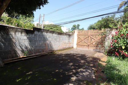 Casa à venda com 121m², 2 quartos e 2 vagas Casa à venda com 121m², 2 quartos e 2 vagasQuintal