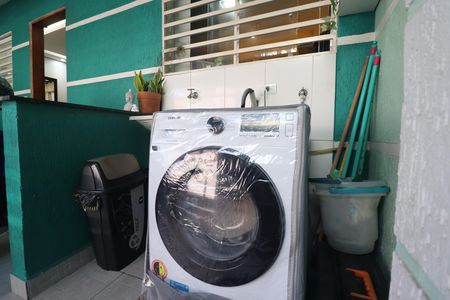 Casa à venda com 95m², 2 quartos e 2 vagasÁrea de Serviço