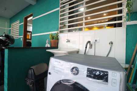Casa à venda com 95m², 2 quartos e 2 vagasÁrea de Serviço