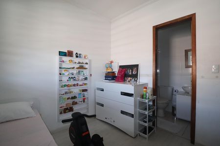 Casa à venda com 95m², 2 quartos e 2 vagasQuarto 2