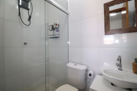 Casa à venda com 95m², 2 quartos e 2 vagasBanheiro 2