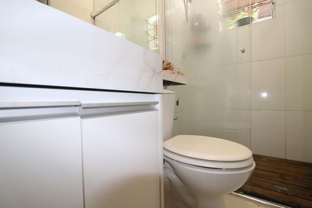 Casa à venda com 95m², 2 quartos e 2 vagasBanheiro Quarto 1 suíte