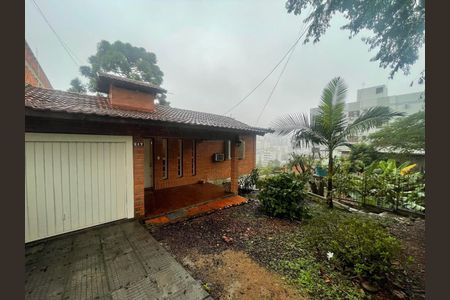 Casa à venda com 185m², 3 quartos e 2 vagas
