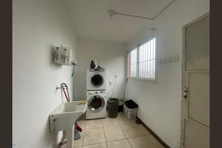 Casa à venda com 185m², 3 quartos e 2 vagas