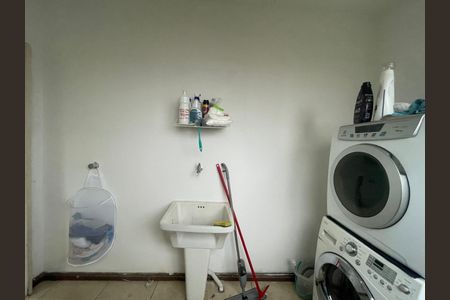 Casa à venda com 185m², 3 quartos e 2 vagas