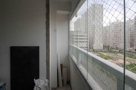 Apartamento à venda com 44m², 2 quartos e 1 vaga Apartamento à venda com 44m², 2 quartos e 1 vagaVaranda