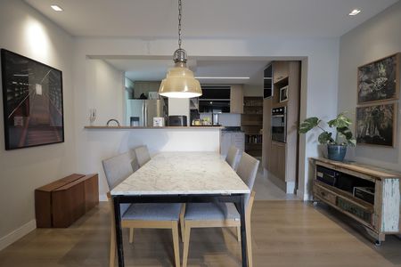 Apartamento à venda com 89m², 3 quartos e 2 vagas Apartamento à venda com 89m², 3 quartos e 2 vagasSala de Jantar