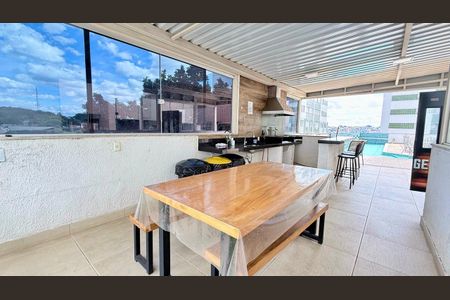 Apartamento à venda com 197m², 3 quartos e 3 vagas