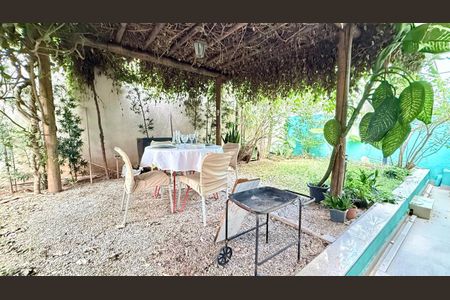 Apartamento à venda com 197m², 3 quartos e 3 vagas