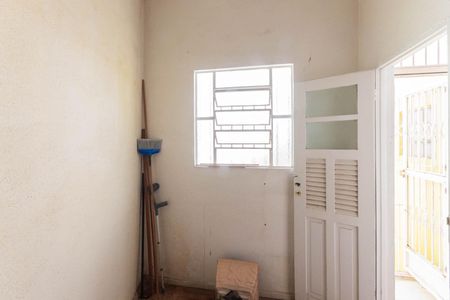 Casa à venda com 160m², 3 quartos e 1 vagaQuarto de Serviço (segundo andar)