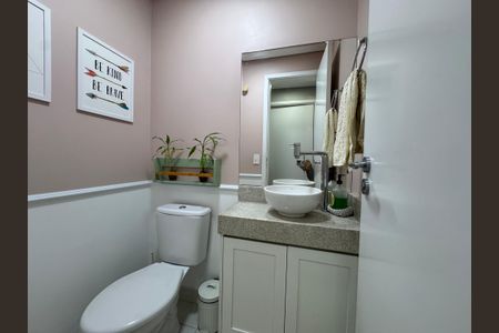 Apartamento à venda com 72m², 2 quartos e 2 vagasBanheiro 