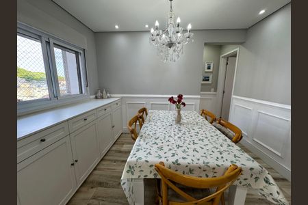 Apartamento à venda com 72m², 2 quartos e 2 vagasSala