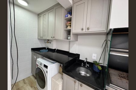 Apartamento à venda com 72m², 2 quartos e 2 vagasÁrea de Serviço