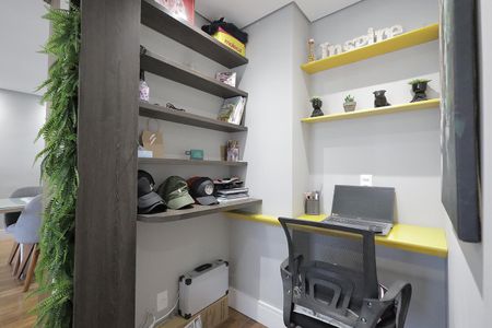 Apartamento à venda com 79m², 2 quartos e 1 vaga Apartamento à venda com 79m², 2 quartos e 1 vagaEscritório