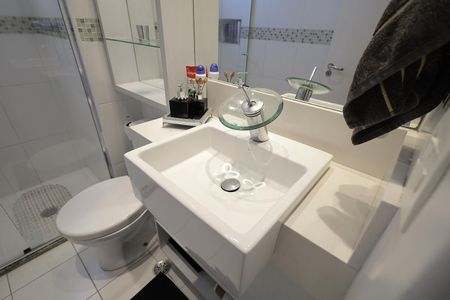 Apartamento à venda com 79m², 2 quartos e 1 vaga Apartamento à venda com 79m², 2 quartos e 1 vagaBanheiro Suíte