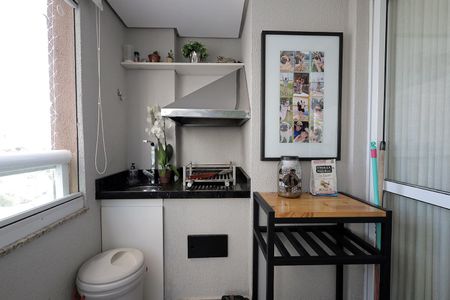 Apartamento à venda com 79m², 2 quartos e 1 vaga Apartamento à venda com 79m², 2 quartos e 1 vagaSacada Gourmet