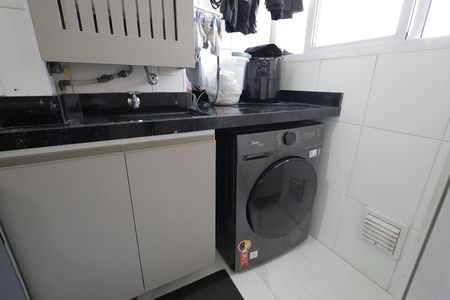 Apartamento à venda com 79m², 2 quartos e 1 vaga Apartamento à venda com 79m², 2 quartos e 1 vagaCozinha e Área de Serviço