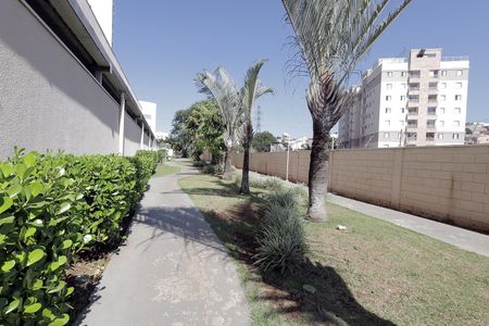 Apartamento à venda com 79m², 2 quartos e 1 vaga Apartamento à venda com 79m², 2 quartos e 1 vagaPista de corrida