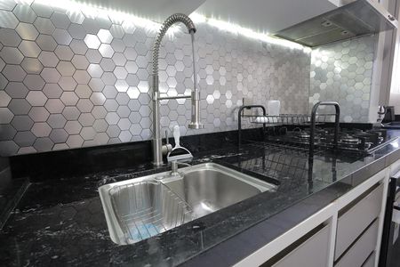Apartamento à venda com 79m², 2 quartos e 1 vaga Apartamento à venda com 79m², 2 quartos e 1 vagaCozinha e Área de Serviço