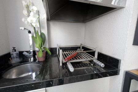 Apartamento à venda com 79m², 2 quartos e 1 vaga Apartamento à venda com 79m², 2 quartos e 1 vagaSacada Gourmet