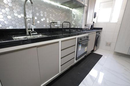 Apartamento à venda com 79m², 2 quartos e 1 vaga Apartamento à venda com 79m², 2 quartos e 1 vagaCozinha e Área de Serviço