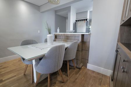 Apartamento à venda com 79m², 2 quartos e 1 vaga Apartamento à venda com 79m², 2 quartos e 1 vagaSala