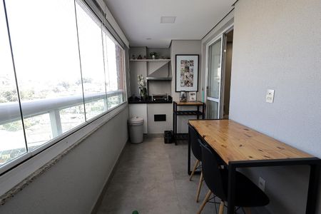 Apartamento à venda com 79m², 2 quartos e 1 vaga Apartamento à venda com 79m², 2 quartos e 1 vagaSacada Gourmet