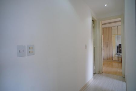 Apartamento à venda com 75m², 2 quartos e 1 vagaCorredor 