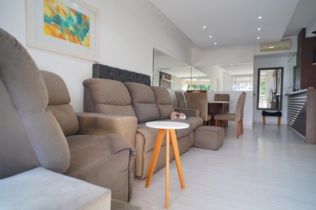 Apartamento à venda com 75m², 2 quartos e 1 vagaSala 