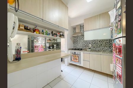 Apartamento à venda com 85m², 2 quartos e 2 vagas Apartamento à venda com 85m², 2 quartos e 2 vagasCozinha