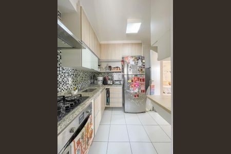 Apartamento à venda com 85m², 2 quartos e 2 vagas Apartamento à venda com 85m², 2 quartos e 2 vagasCozinha