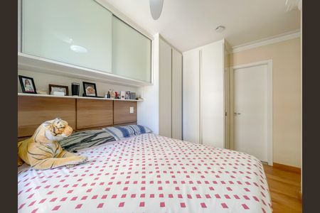 Apartamento à venda com 85m², 2 quartos e 2 vagas Apartamento à venda com 85m², 2 quartos e 2 vagasSuíte
