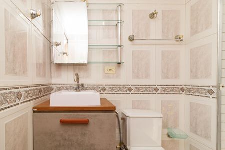 Apartamento à venda com 64m², 3 quartos e sem vaga Apartamento à venda com 64m², 3 quartos e sem vagaBanheiro
