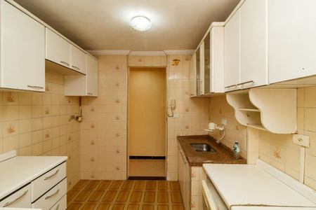 Apartamento à venda com 64m², 3 quartos e sem vaga Apartamento à venda com 64m², 3 quartos e sem vagaCozinha e Área de Serviço