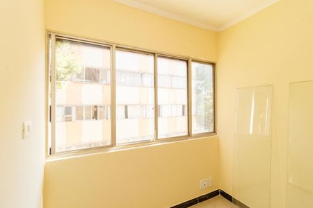Apartamento à venda com 64m², 3 quartos e sem vaga Apartamento à venda com 64m², 3 quartos e sem vagaEscritório