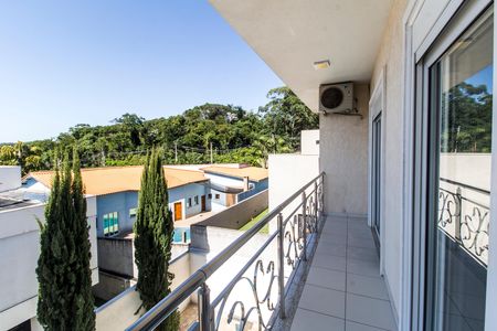Casa de condomínio para alugar com 415m², 4 quartos e 3 vagasVaranda