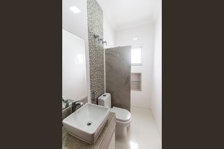 Casa de condomínio para alugar com 415m², 4 quartos e 3 vagasBanheiro da Suíte