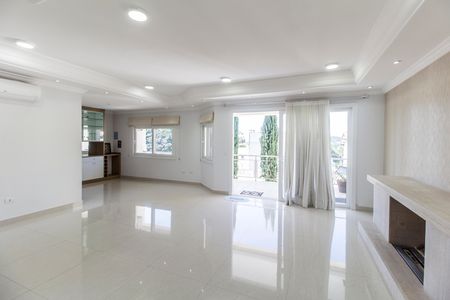 Sala  de casa de condomínio para alugar com 4 quartos, 415m² em Parque Sinai, Santana de Parnaíba
