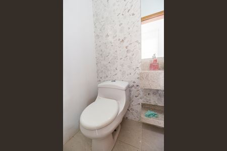 Casa de condomínio para alugar com 415m², 4 quartos e 3 vagasLavabo