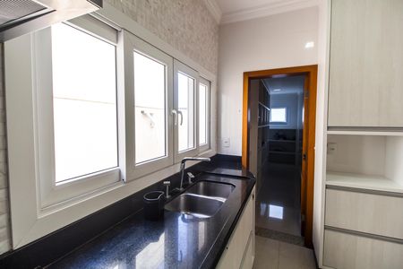 Casa de condomínio para alugar com 415m², 4 quartos e 3 vagasCozinha