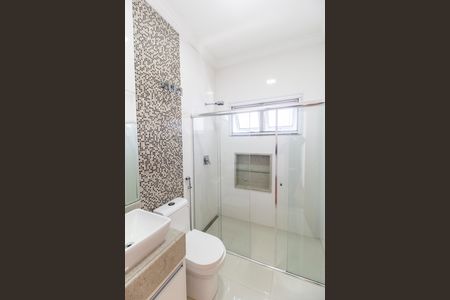 Casa de condomínio para alugar com 415m², 4 quartos e 3 vagasBanheiro da Suíte