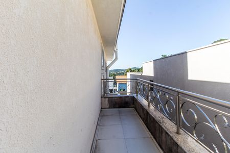 Casa de condomínio para alugar com 415m², 4 quartos e 3 vagasVaranda