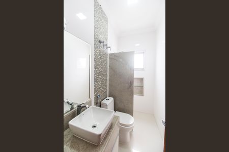 Casa de condomínio para alugar com 415m², 4 quartos e 3 vagasBanheiro da Suíte