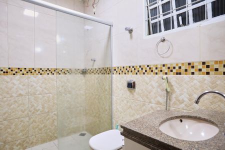 Casa à venda com 120m², 3 quartos e 3 vagasBanheiro da Suíte