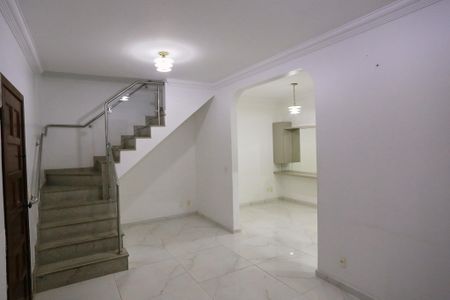 Casa à venda com 120m², 3 quartos e 3 vagasSala